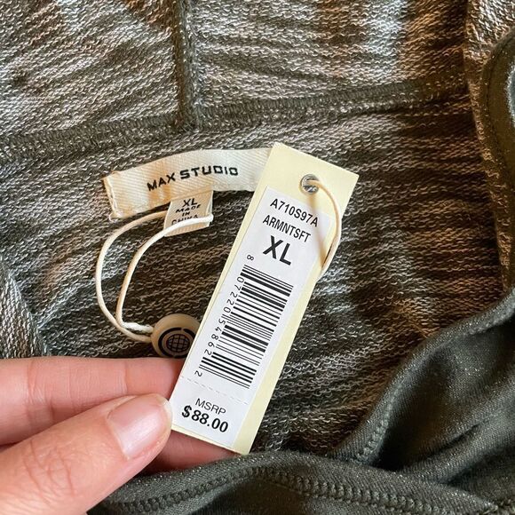 Max Studio Women's Long Bubble Sleeve Pullover Size XL - Picture 8 of 11